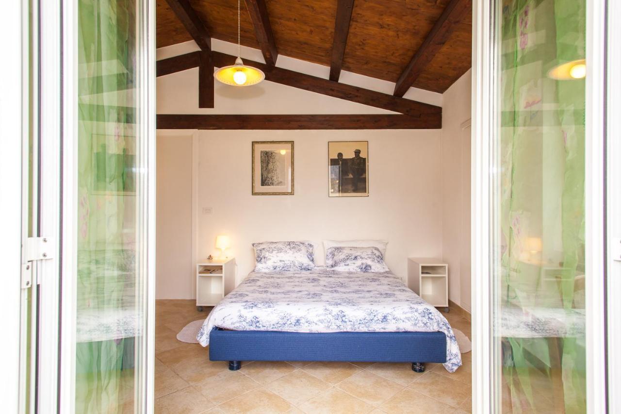 Agri Bed - L'Affittacamere In Collina - Guest Room On The Hill Лаваня Екстериор снимка